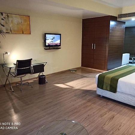 Hotel Patliputra Exotica Patna  Buitenkant foto