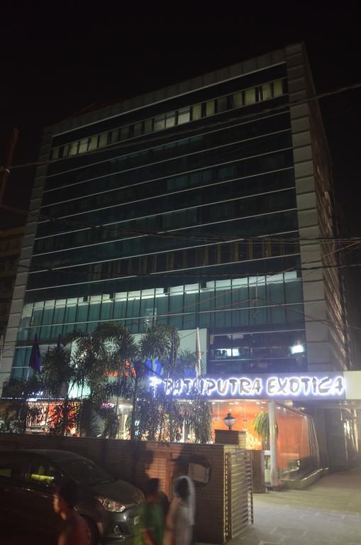 Hotel Patliputra Exotica Patna  Buitenkant foto
