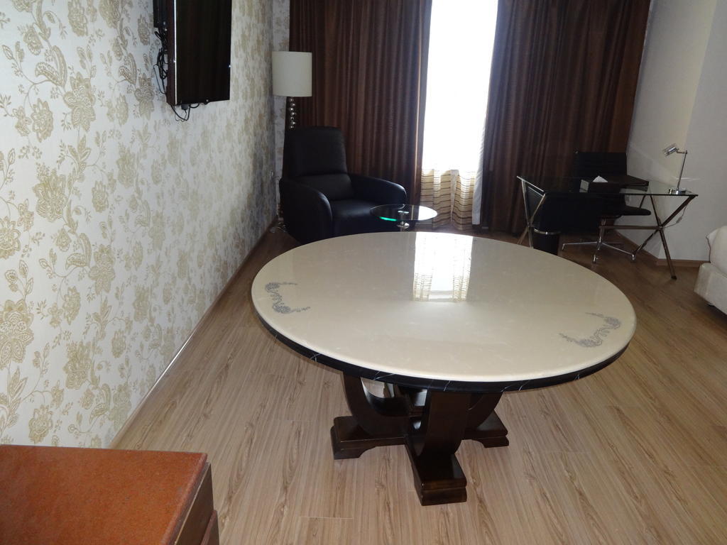 Hotel Patliputra Exotica Patna  Buitenkant foto