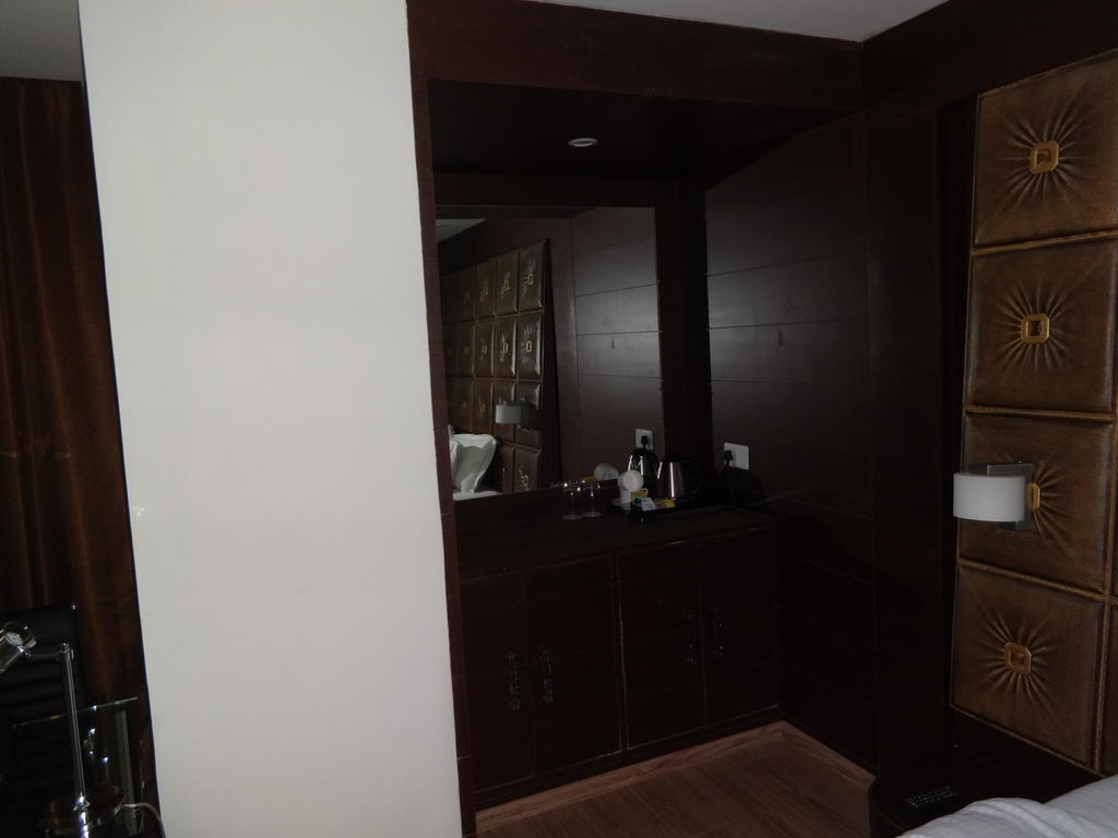 Hotel Patliputra Exotica Patna  Buitenkant foto