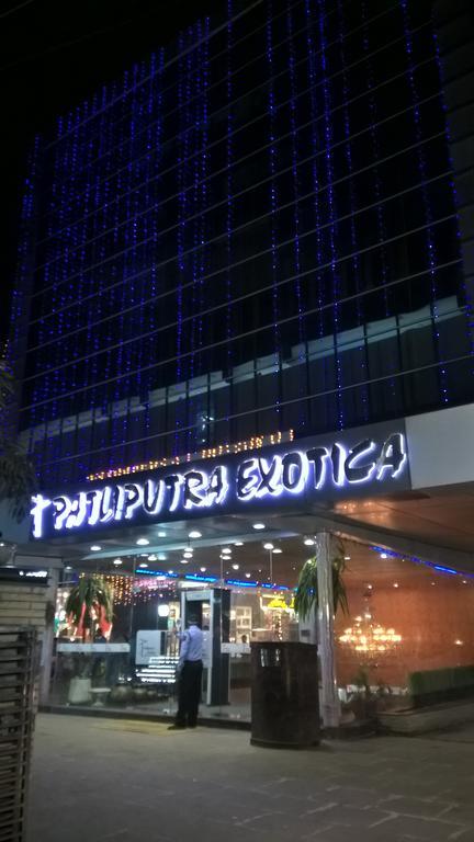 Hotel Patliputra Exotica Patna  Buitenkant foto